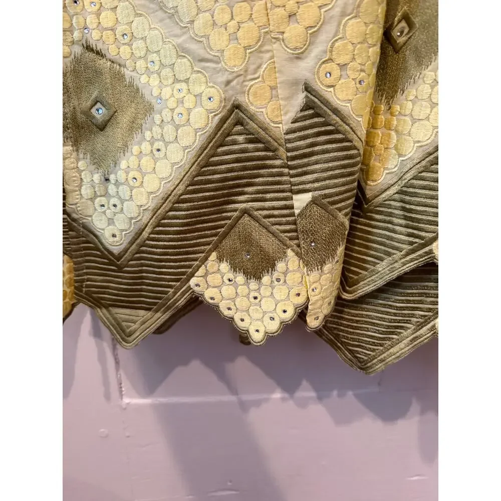 Elegant Yellow Patterned Dress - Picture 7 of 7